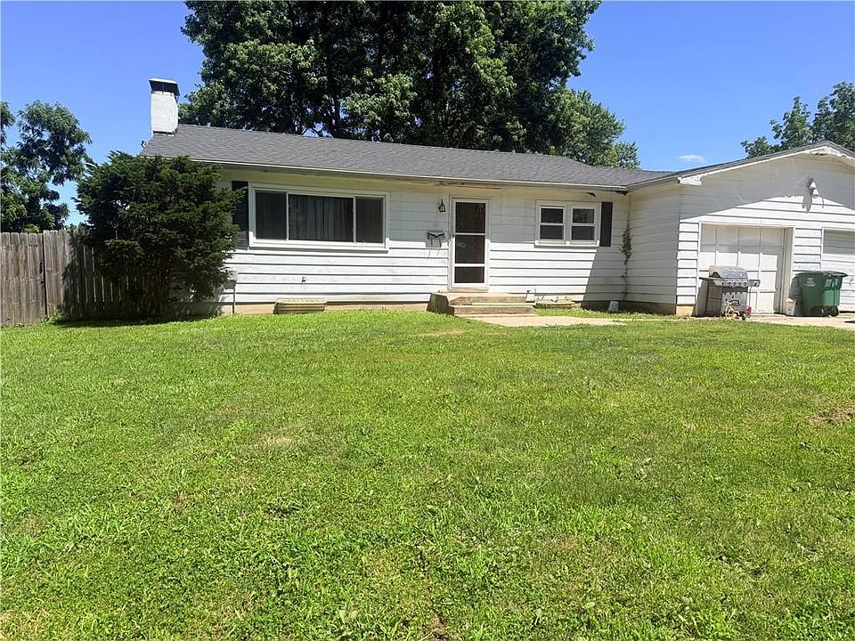 1st image of 502 N Wooden Ave