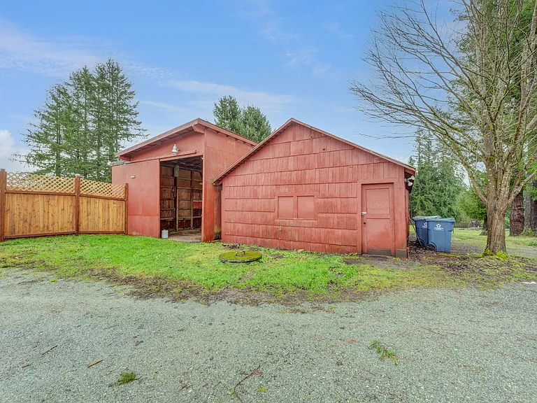 11825 Woods Lake Rd — Photo 44