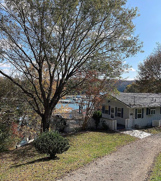 Driveway down to home