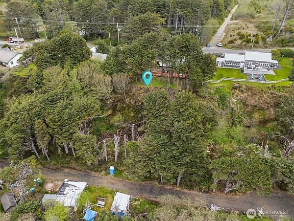5th image of 4726 Beach Lane