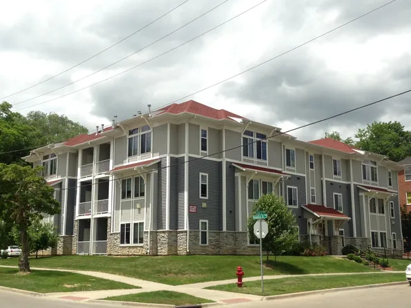 551 S Linn St APT 12, Iowa City, IA 52240