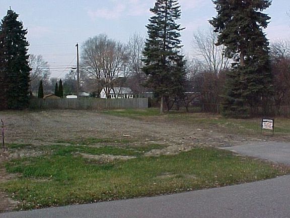 Lot next door also available!