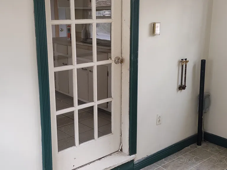 54 Saunders St #2F — Photo 8