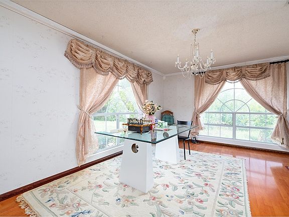 4th image of 3117 Lindell Ave