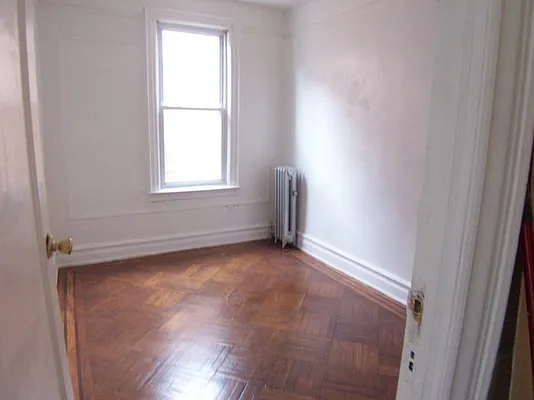 Rented by Heights Realty Advisors | media 18