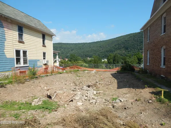 152 Susquehanna Ave, Renovo, PA 17764
