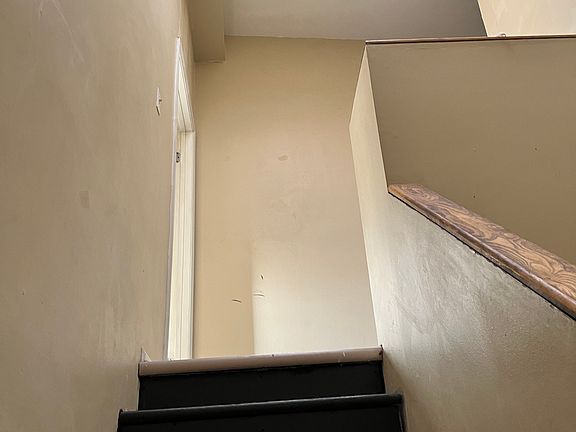 5th image of 1718 S Tucker Blvd APT D