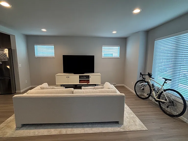 2504 Spark St — Photo 3