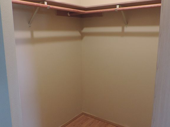 Master Walk-In