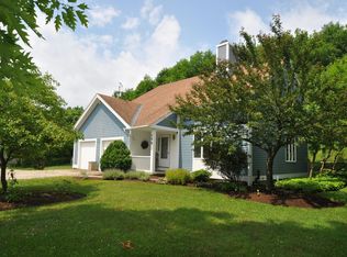 190 Meadow Ridge Rd, Manchester Center, VT 05255
