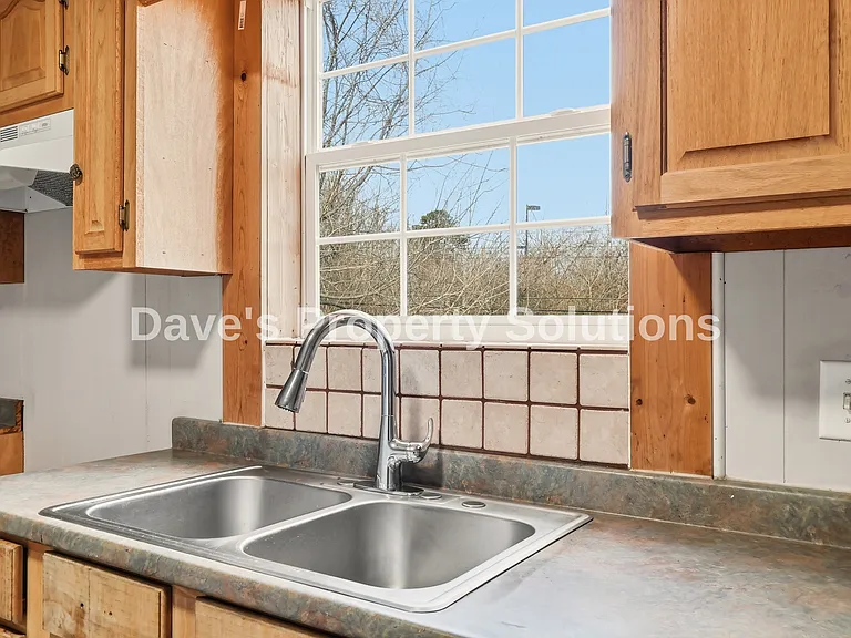 408 Seaman St — Photo 19