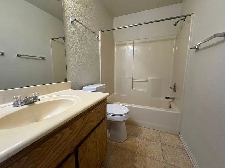 2801 Alma Dr — Photo 20
