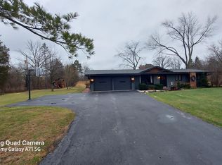 83 Wildwood Dr #83, Barrington, IL