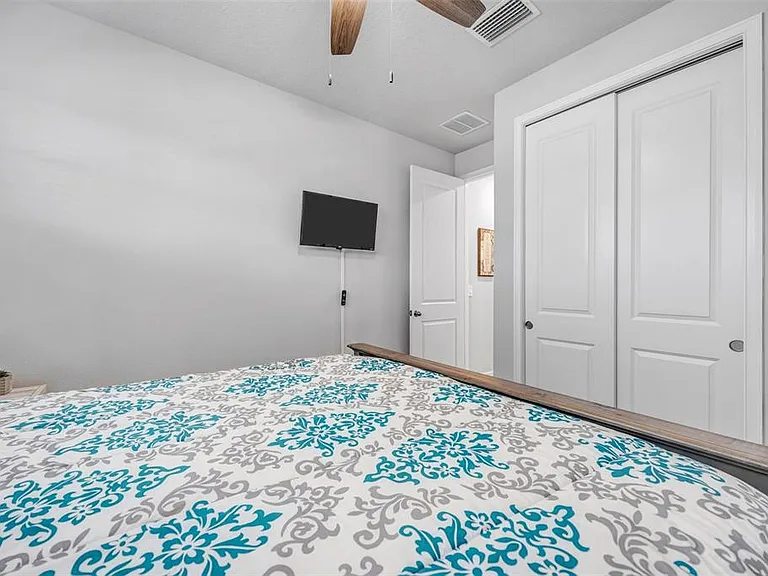 5886 Timberdale Ave — Photo 34