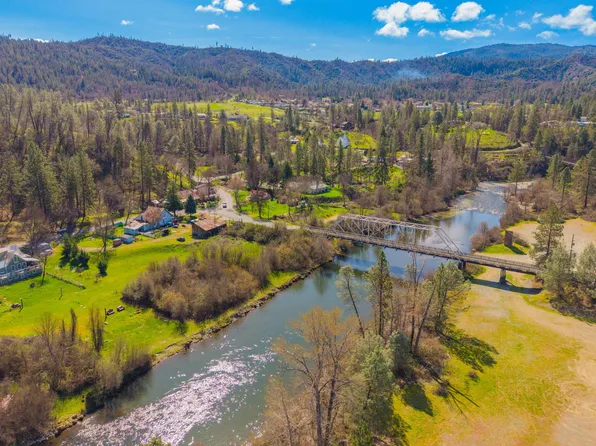11 Deadwood Rd, Lewiston, CA 96052