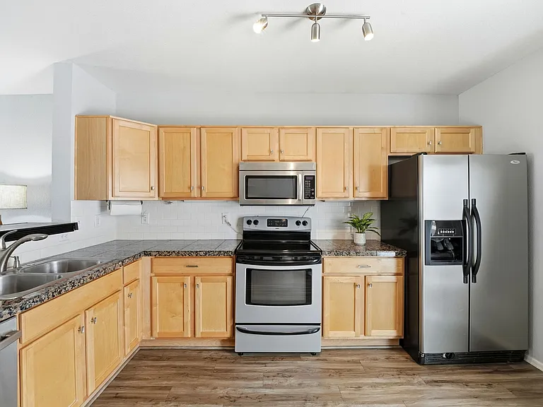 6112 Scottsbluff Dr — Photo 12