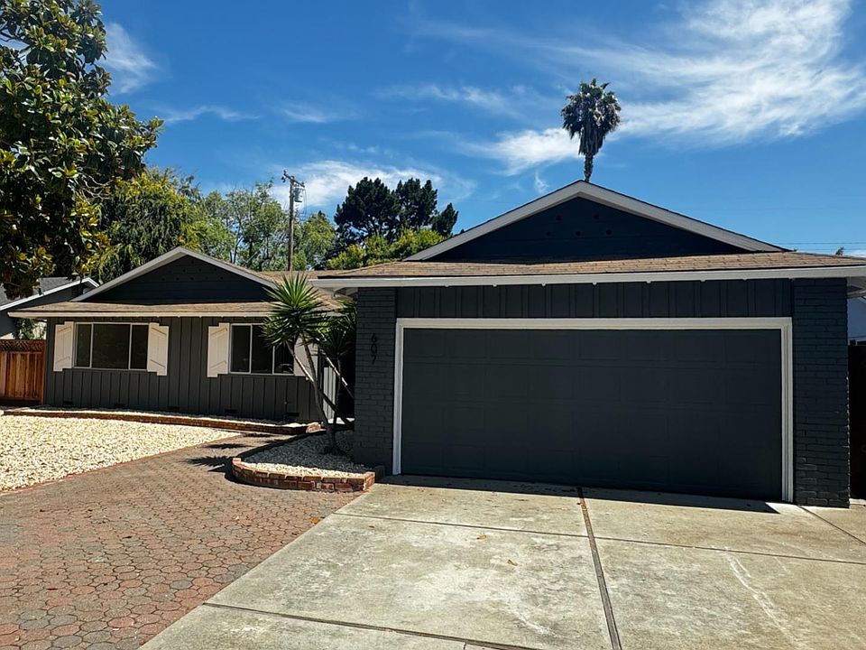 1st image of 607 Wellsbury Way