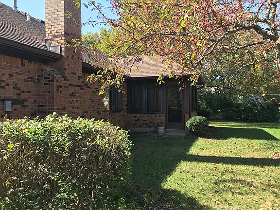 Exterior showing sunroom