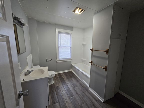 4th image of 906 S Ironwood Dr