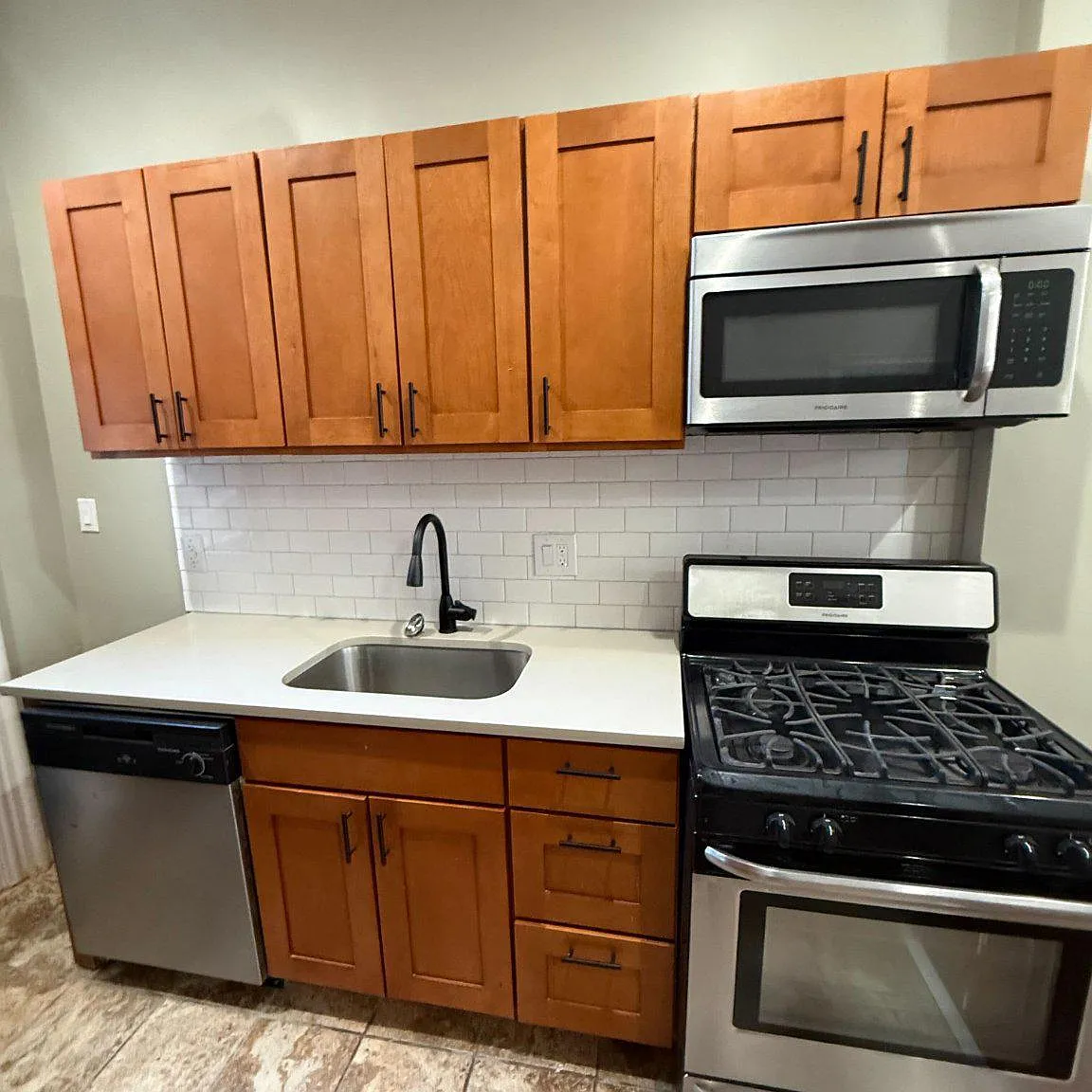 Studio, 1.0 bath, 312 sqft, $1,250 — Photo 2