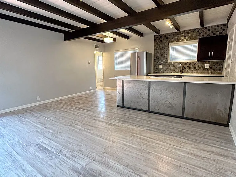 1936 N Tucson Blvd — Photo 2