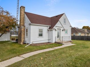 2940 Memorial Dr, Two Rivers, WI 54241