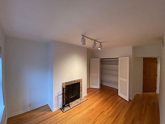 5th image of 2106 W Concord Pl APT 1E