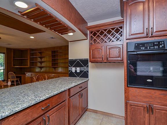 5th image of 19984 Live Oak Estates Dr