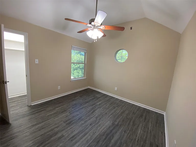 4903 Summer Ridge Dr — Photo 18