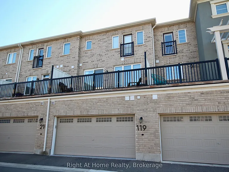 119 Stork St — Photo 3