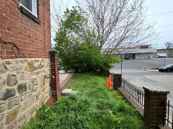 610 Cedar Ave, Darby, PA 19023