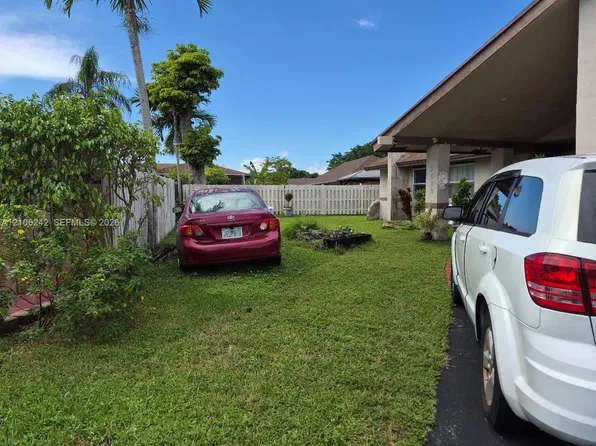 3582 SW 68th Way, Miramar, FL 33023