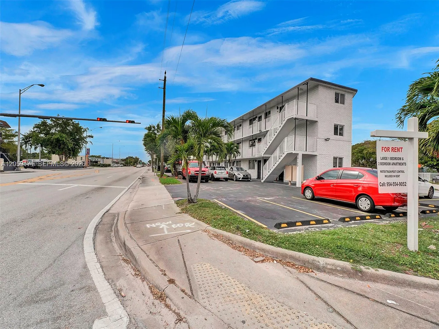 Biscayne Highlands — Photo 2