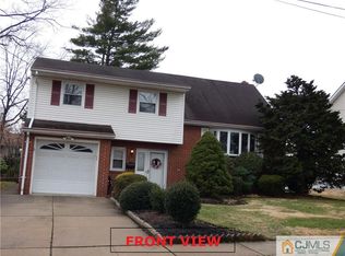 33 Loeser Ave, Clark, NJ 07066