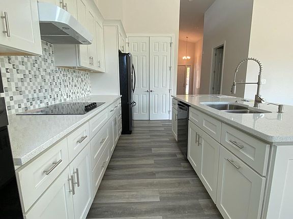 5th image of 4626 SW 16th Pl