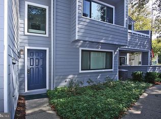 1900B Villaridge Dr, Reston, VA 20191