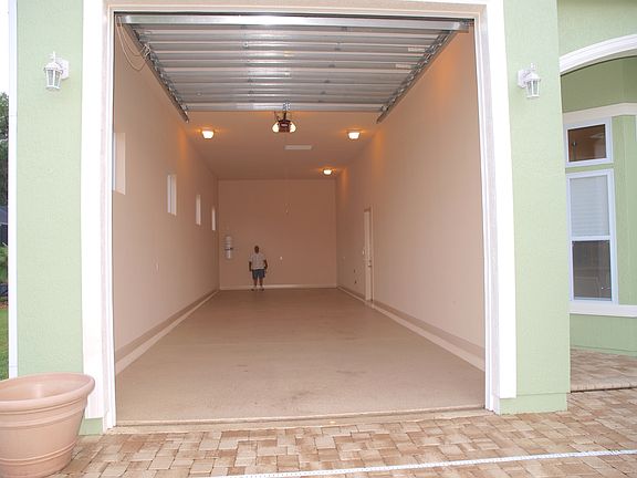 5th image of 205 Harmony Ln