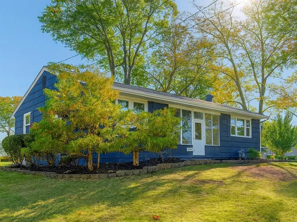 93 Vera St, Piscataway, NJ 08854