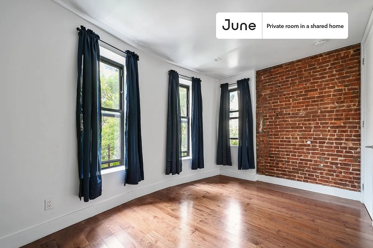 Full bedroom in 4 bed/2 bath home in West Harlem #597 A — Photo 2