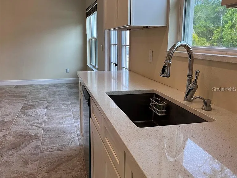 456 Baron Rd — Photo 7