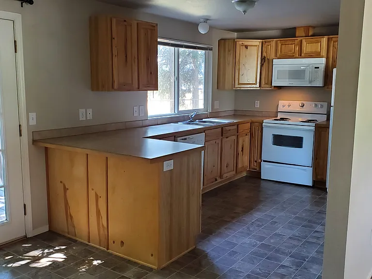 515 E McFarland Ave #A — Photo 7