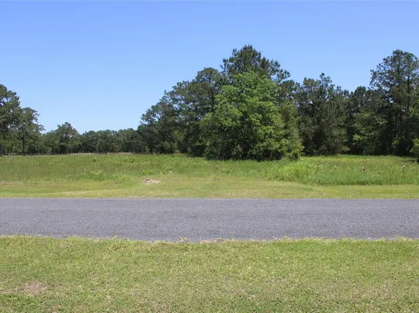 000 Broussard Road, Winnie, TX 77665