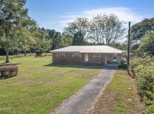 720 Candy Kitchen Rd, Cottondale, FL 32431