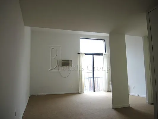 Rented by Bouklis Group | media 2