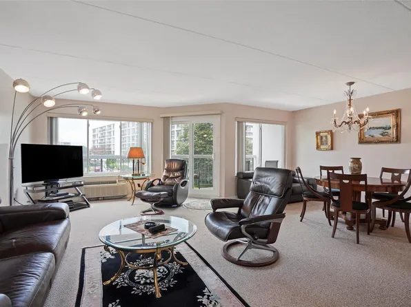 100 HIGH POINT Drive #301, Hartsdale, NY 10530