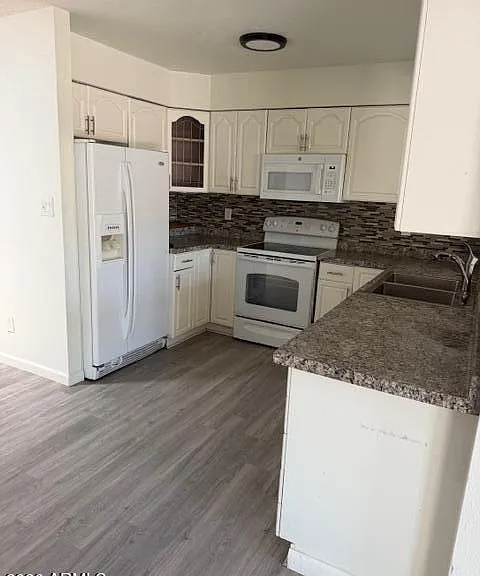 3033 S Longmore — Photo 7