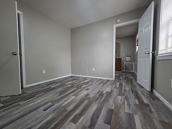 5th image of 2859 Nathan Ave