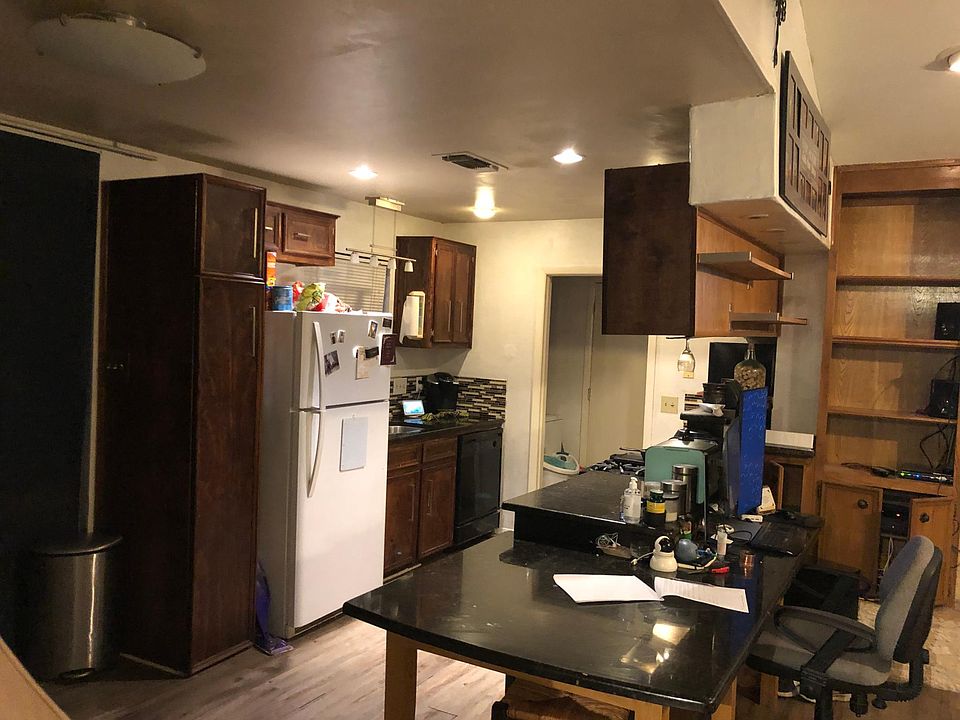 1st image of 1001 Westwood Dr #B