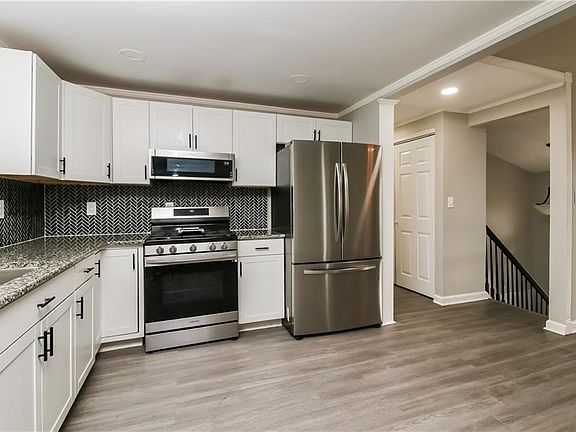 4th image of 6158 Raintree Bnd