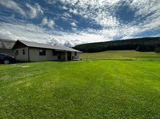 306 Frantz Rd, Brodheadsville, PA 18322